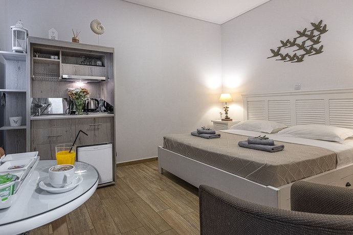 Imagen de la habitación del Comfort Stay Athens Airport Hotel - FREE shuttle from and to the airport. Foto 7