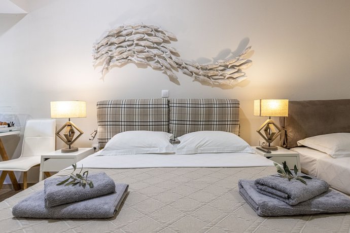 Imagen de la habitación del Comfort Stay Athens Airport Hotel - FREE shuttle from and to the airport. Foto 12