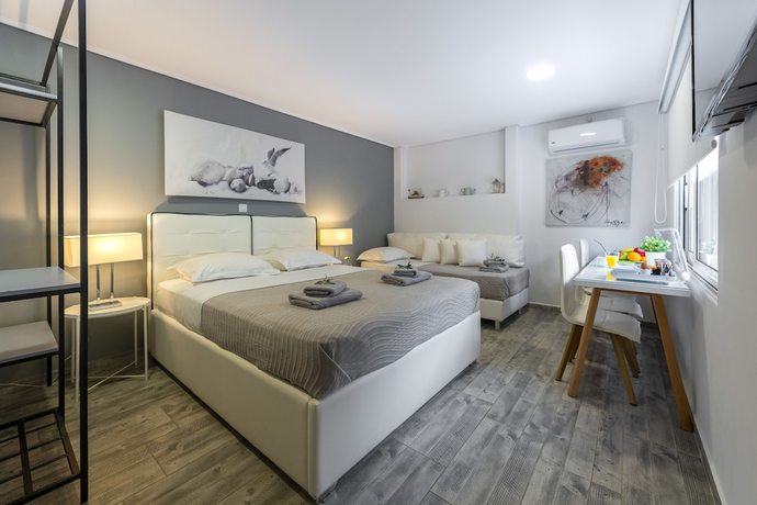 Imagen de la habitación del Comfort Stay Athens Airport Hotel - FREE shuttle from and to the airport. Foto 13