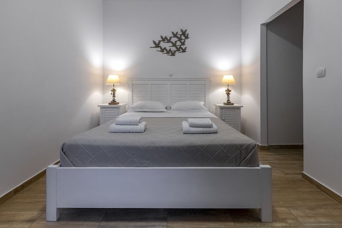 Imagen de la habitación del Comfort Stay Athens Airport Hotel - FREE shuttle from and to the airport. Foto 14