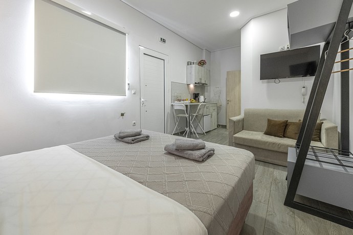 Imagen de la habitación del Comfort Stay Athens Airport Hotel - FREE shuttle from and to the airport. Foto 16