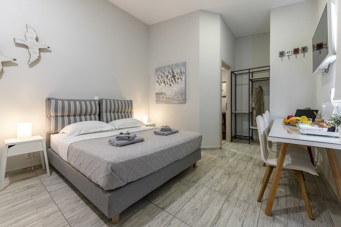Imagen de la habitación del Comfort Stay Athens Airport Hotel - FREE shuttle from and to the airport. Foto 17
