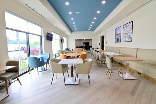 Imagen general del Comfort Suites Titusville near Kennedy Space Center. Foto 2