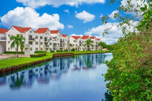 Imagen general del Comfy Apartments at Sheridan Ocean Club in Florida. Foto 3