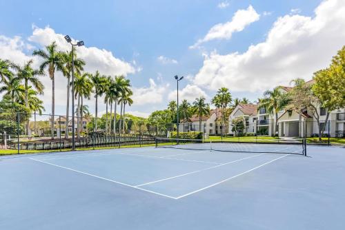 Imagen general del Comfy Apartments at Sheridan Ocean Club in Florida. Foto 6