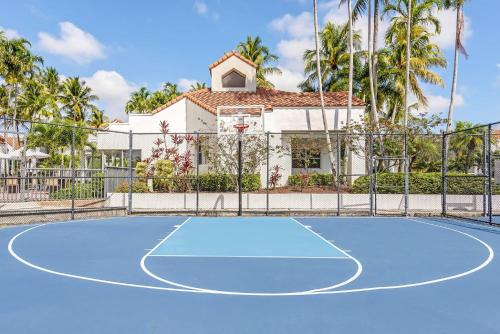 Imagen general del Comfy Apartments at Sheridan Ocean Club in Florida. Foto 7