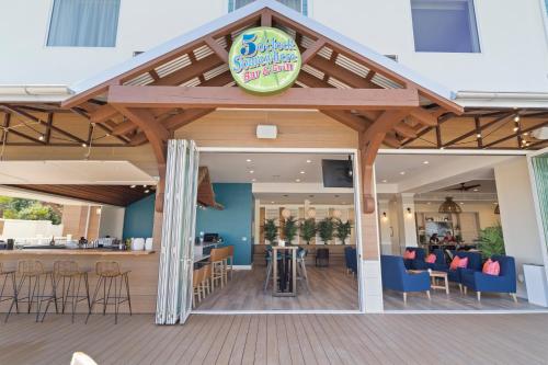 Imagen general del Compass by Margaritaville Medford. Foto 12