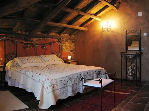 Imagen de la habitación del Complejo Rural Agoga De Las M&eacute;dulas. Foto 6