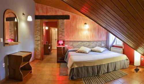 Imagen de la habitación del Complejo Rural Agoga De Las M&eacute;dulas. Foto 8