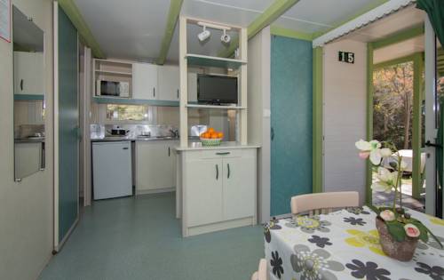 Imagen de la habitación del Complejo Turístico Cabopino. Foto 3