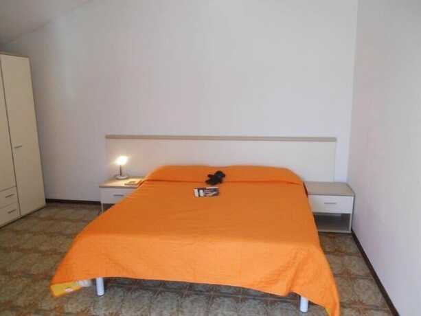 Imagen general del Condominio Carina. Foto 1