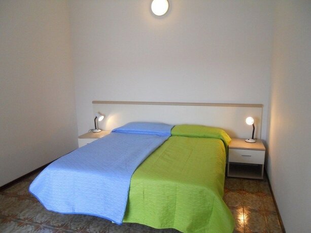 Imagen general del Condominio Carina. Foto 12