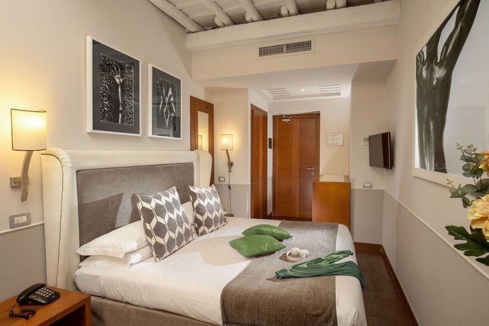 Imagen de la habitación del Condotti Palace. Foto 10