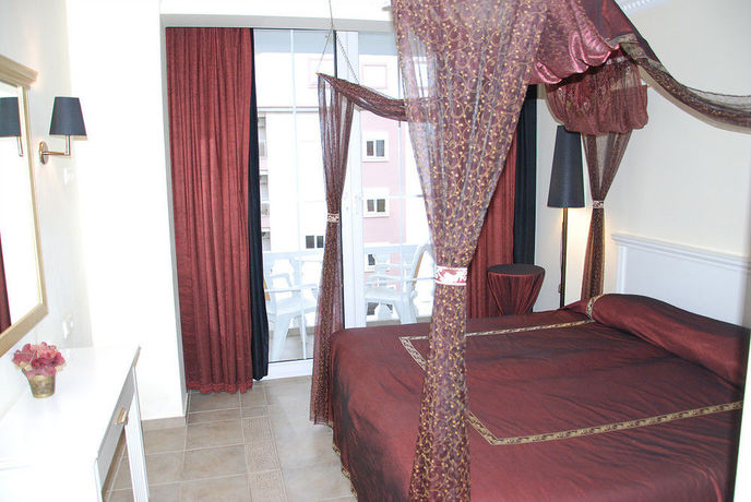 Imagen de la piscina del Conny's Boutique Hotel - Adults Only. Foto 17