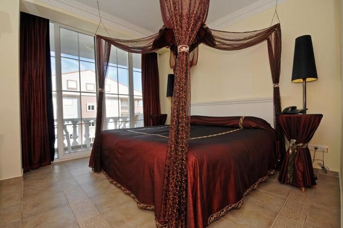 Imagen del bar/restaurante del Conny's Boutique Hotel - Adults Only. Foto 4