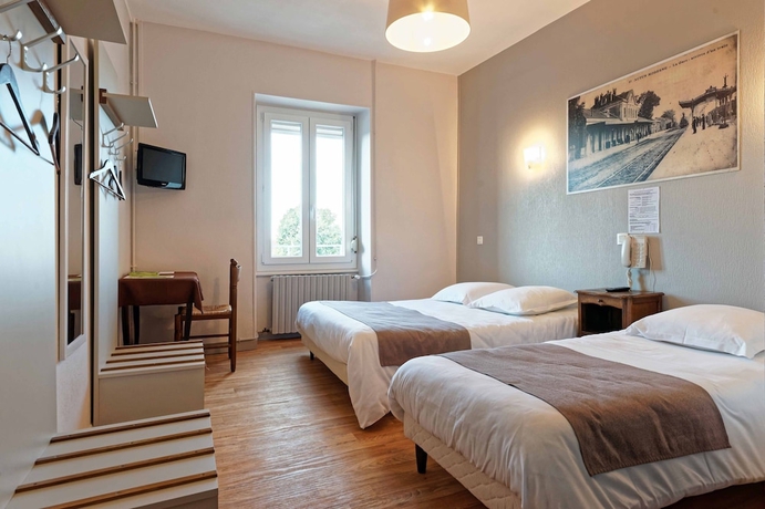 Imagen de la habitación del Contact H&ocirc;tel du Commerce et son restaurant C&ocirc;te &agrave; C&ocirc;te. Foto 8