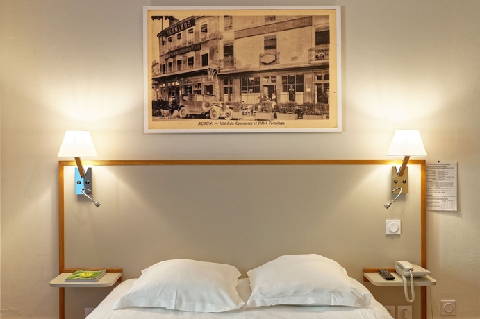 Imagen de la habitación del Contact H&ocirc;tel du Commerce et son restaurant C&ocirc;te &agrave; C&ocirc;te. Foto 12