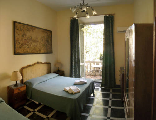 Imagen de la habitación del Conte House. Foto 7