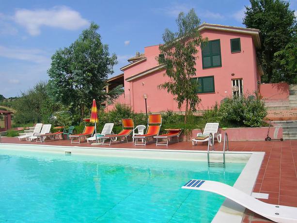 Imagen de la piscina del Contrada Brecciano. Foto 8