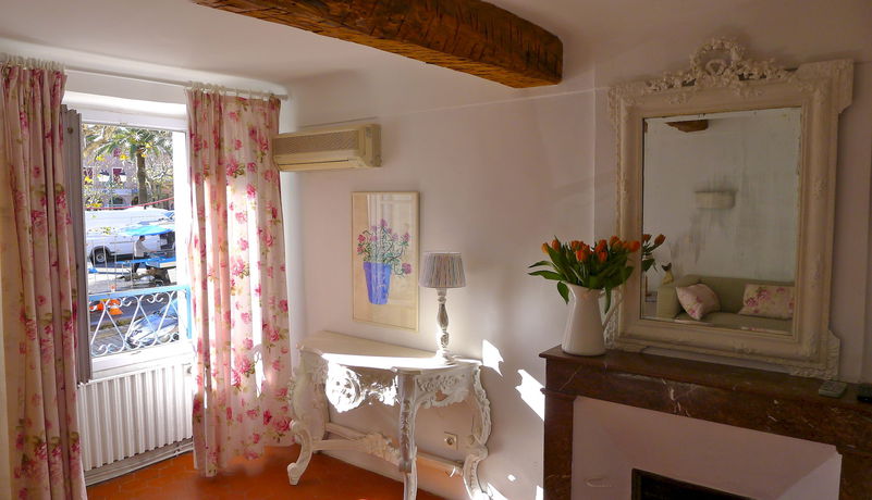Imagen de la habitación del Coq H&ocirc;tel. Foto 4
