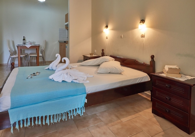 Imagen de la habitación del Corali Studios, Agios Vasileios. Foto 2