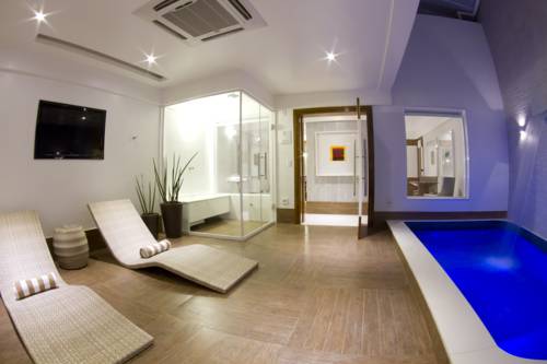 Imagen de los interiores del Corinto, Villa Isabel. Foto 10