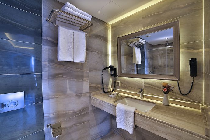 Imagen de la habitación del Corner Hotel. Foto 6