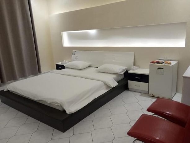 Imagen de la habitación del Corniche Palace Hotel. Foto 7