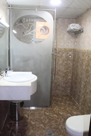 Imagen de la habitación del Corniche Palace Hotel. Foto 10