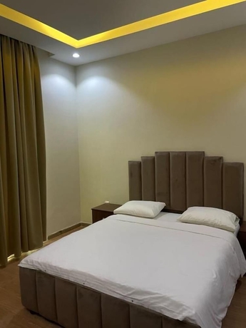 Imagen de la habitación del Corniche Palace Hotel. Foto 11