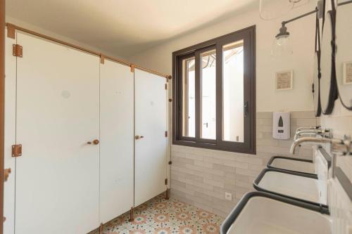 Imagen de la habitación del Corsica Hostel Porto-Vecchio, partie dortoirs. Foto 17