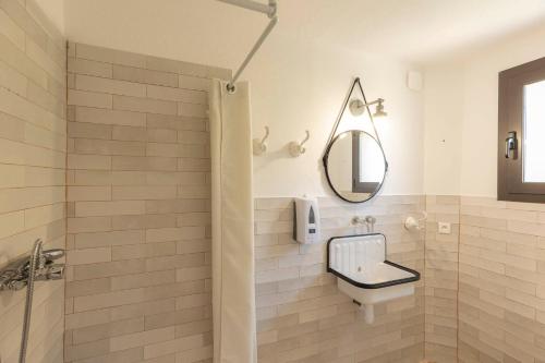 Imagen general del Corsica Hostel Porto-Vecchio, partie dortoirs. Foto 5