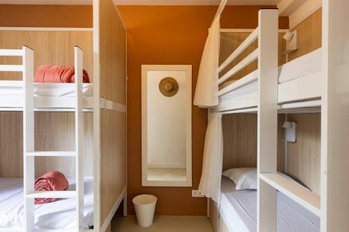 Imagen de la habitación del Corsica Hostel Porto-Vecchio, partie dortoirs. Foto 18