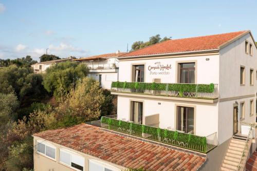 Imagen general del Corsica Hostel Porto-Vecchio, partie dortoirs. Foto 16