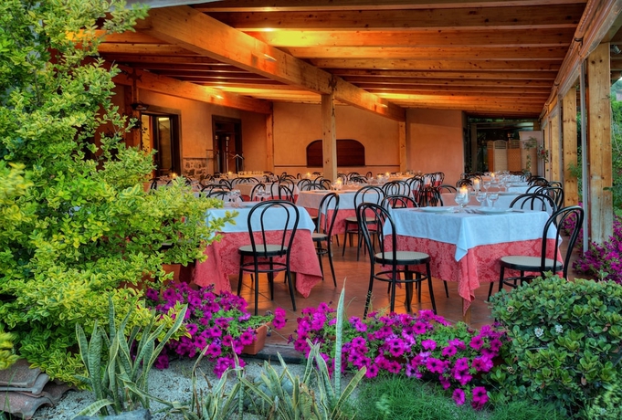 Imagen del bar/restaurante del Corte Aragonese. Foto 5