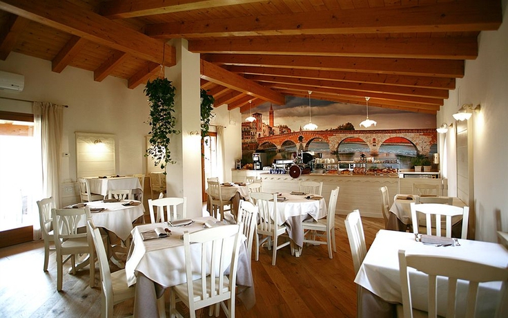 Imagen del bar/restaurante del Corte San Felice. Foto 2