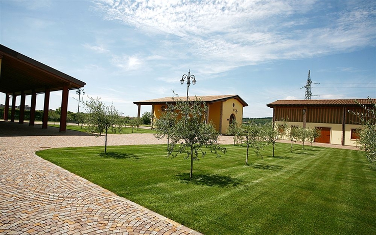 Imagen de los exteriores del Corte San Felice. Foto 15