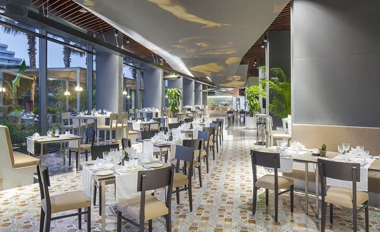 Imagen del bar/restaurante del Cosmos Health Center by Medworld. Foto 5