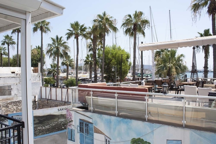 Imagen de los interiores del Costa Marina. Foto 19
