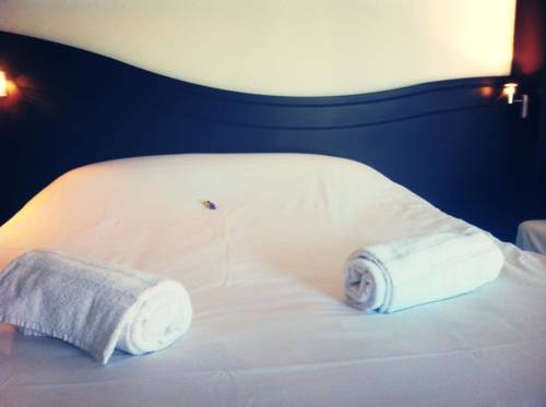 Imagen de la habitación del Couett'h&ocirc;tel Rumilly. Foto 14