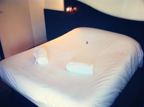 Imagen de la habitación del Couett'h&ocirc;tel Rumilly. Foto 15