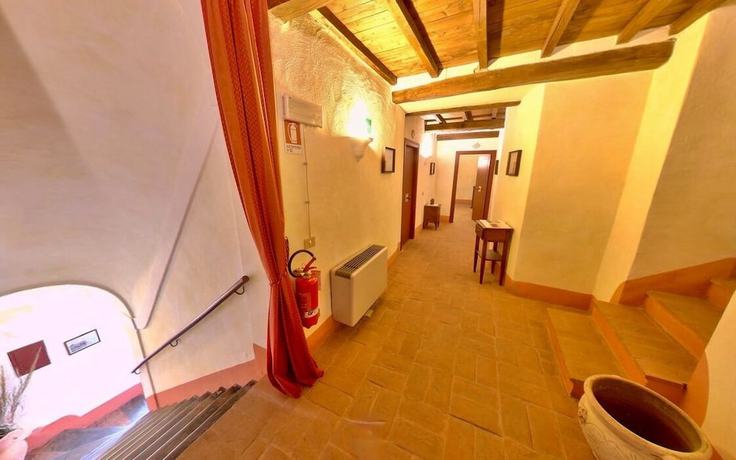 Imagen de los interiores del Country House Monastero le Grazie. Foto 19