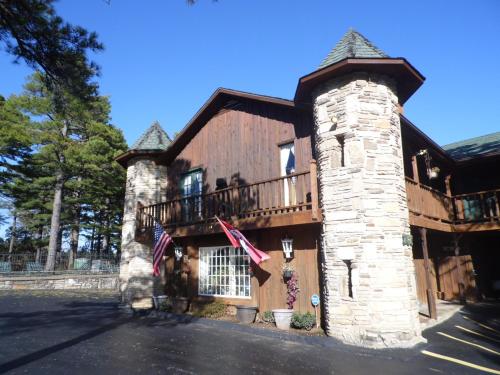 Imagen de los exteriores del Country Mountain Inn, Eureka Springs. Foto 6