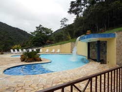 Imagen de la piscina del Country Ville. Foto 3