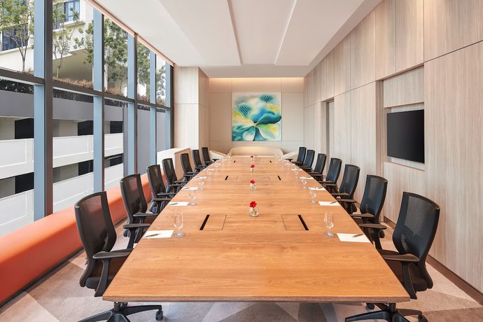 Imagen de los interiores del Courtyard By Marriott Setia Alam. Foto 15