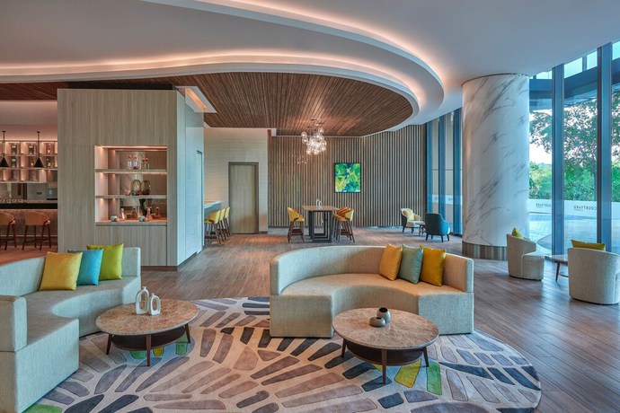 Imagen del bar/restaurante del Courtyard By Marriott Setia Alam. Foto 3
