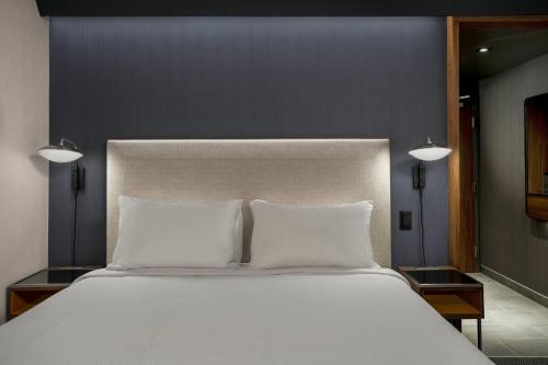 Imagen de la habitación del Courtyard by Marriott Lake City. Foto 10
