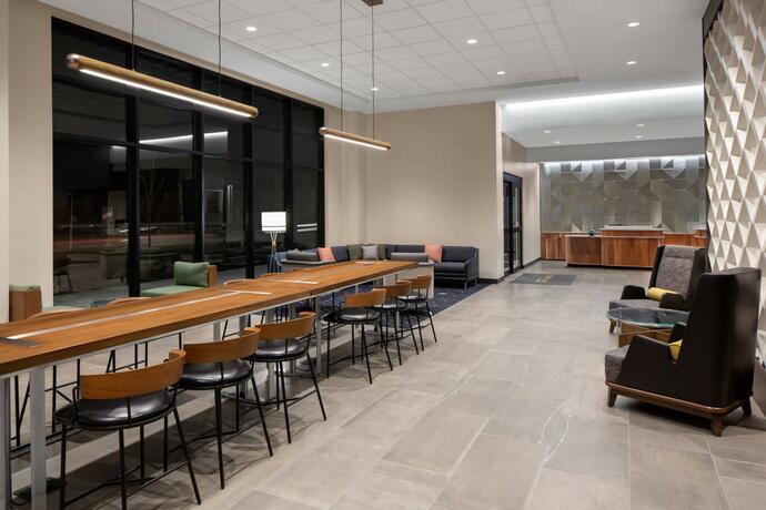 Imagen general del Courtyard by Marriott Lansing Downtown. Foto 6