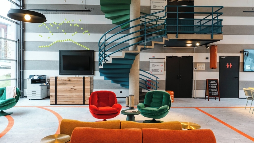 Imagen de los interiores del Cowool Compi&egrave;gne. Foto 16