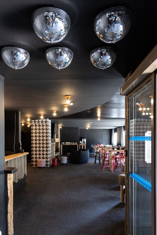 Imagen de los interiores del Cristal Lodge by Daddy Pool - TerresenS. Foto 19